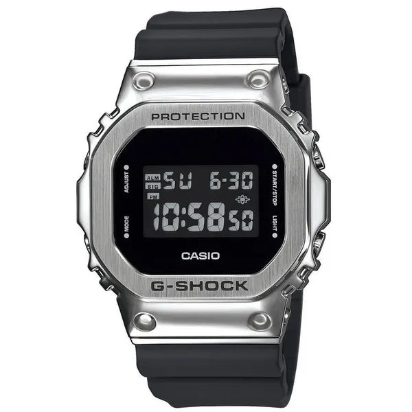 Casio G-Shock G-Steel GM-5600-1ER férfi digitális óra, acél tok, WR200
