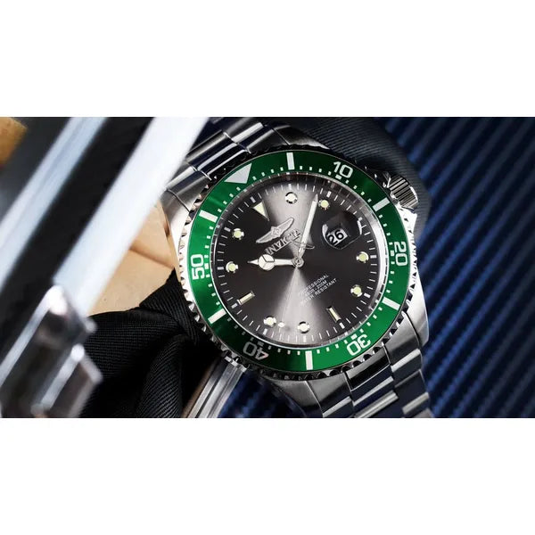 Invicta Pro Diver férfi karóra, 43 mm, WR200, acél szíj, szürke számlap