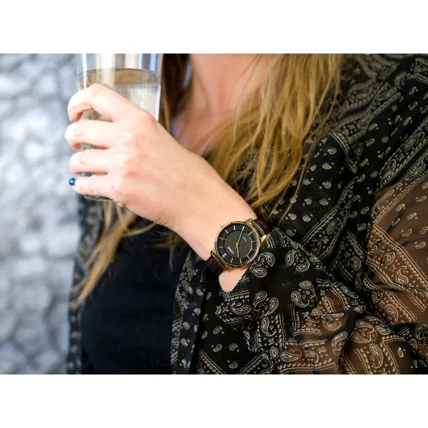 Lorus RG276TX9 női karóra, 34 mm, arany tok, barna bőr szíj, WR100