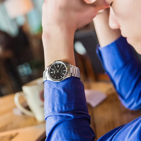 Casio MTP-1183A-1A férfi karóra, fekete számlap, acél szíj, dátum, WR30