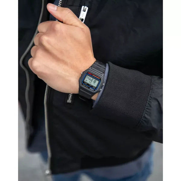 Casio W-59-1VQ uniszex digitális karóra, fekete, WR50, stopper, ébresztő, díszdoboz