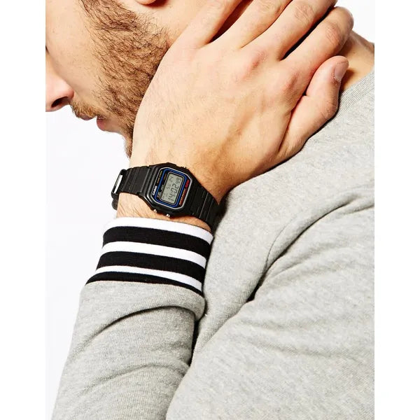Casio W-59-1VQ uniszex digitális karóra, fekete, WR50, stopper, ébresztő, díszdoboz