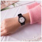 Casio MQ-24-7B uniszex kvarc karóra, fehér számlap, fekete szíj, WR30