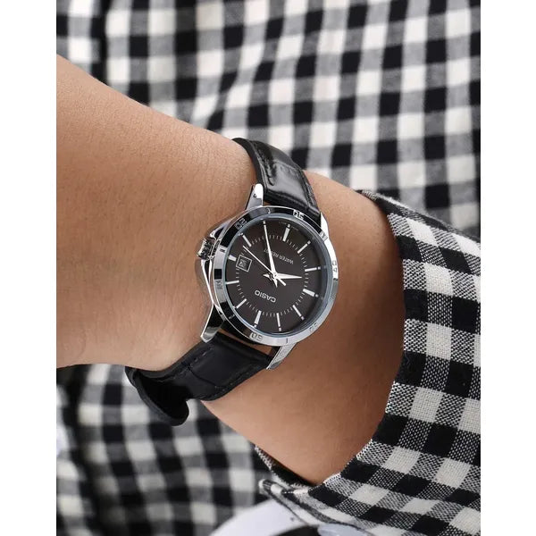 Casio LTP-V004L-1A női karóra, fekete számlap, bőrszíj, WR30, dátum