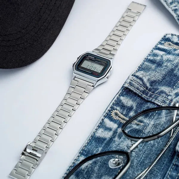 Casio A158WA-1D férfi digitális karóra, acél szíj, fekete kijelző, WR30, 34 mm