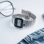 Casio A158WA-1D férfi digitális karóra, acél szíj, fekete kijelző, WR30, 34 mm