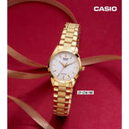 Casio LTP-1274G-7A női karóra, arany acél szíj, 32 mm, WR30, fehér számlap