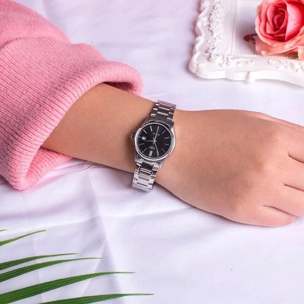 Casio LTP-1183A-1A női karóra, ezüst acél szíj, fekete számlap, dátum, WR50