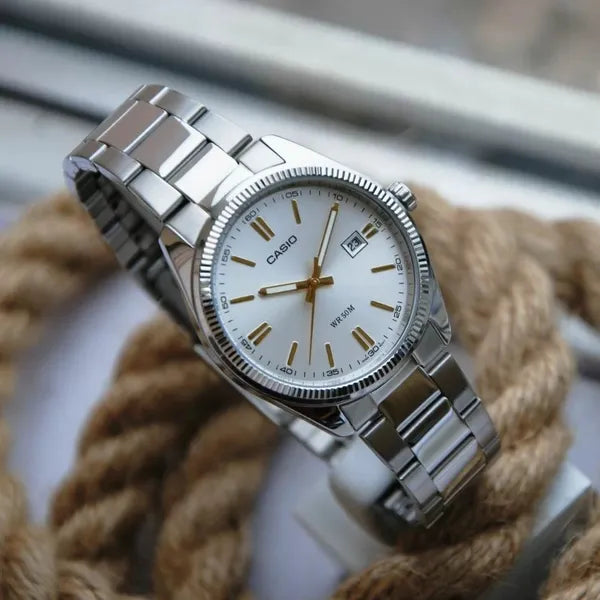 Casio LTP-1302D-7A2V női karóra, ezüst, acél szíj, dátum, WR30, 30 mm tok