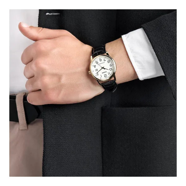 Casio MTP-V002GL-7B2UDF férfi karóra, arany tok, fekete bőr, fehér számlap 44 mm