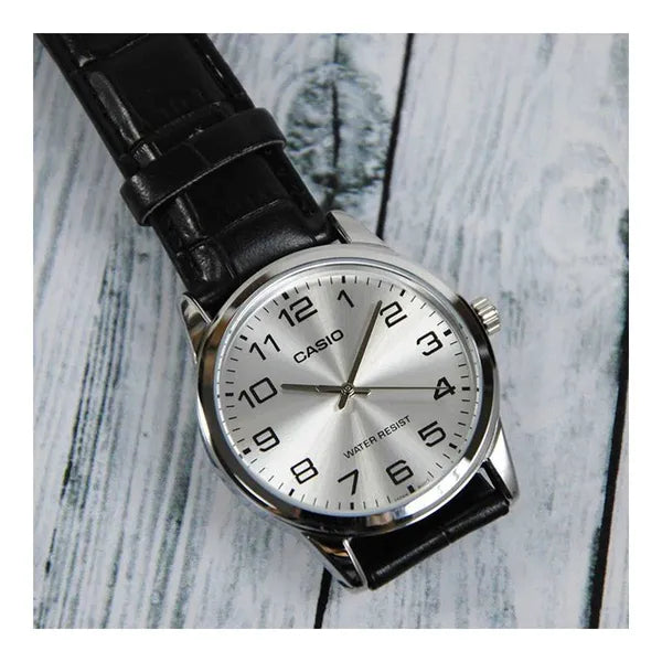 Casio MTP-V001L-7B férfi óra, bőr szíj, ezüst számlap, WR30, díszdobozzal
