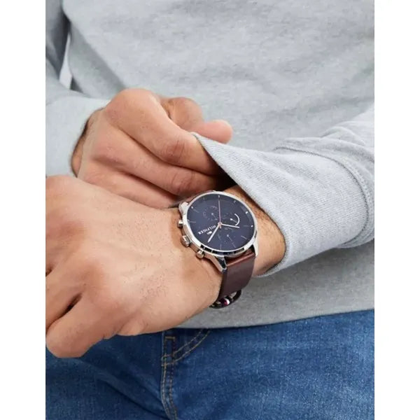 Tommy Hilfiger Chase 1791487 férfi karóra, kvarc, bőr, kék számlap, WR50