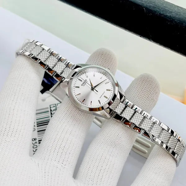 Casio LTP-1274D-7A női karóra, ezüst számlap, acél szíj, WR30, díszdobozzal