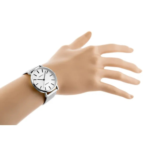 Női kvarc karóra ezüst, hálós fémszíjjal, 36 mm, WR30, dobozzal