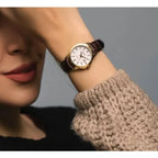 Casio LTP-V004GL-7A női kvarc karóra, arany tok, fehér számlap, bőr szíj