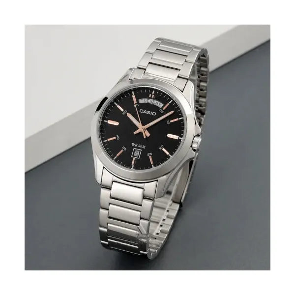 Casio MTP-1370D-1A2V férfi kvarc karóra, acél szíj, fekete számlap, WR50, 37 mm