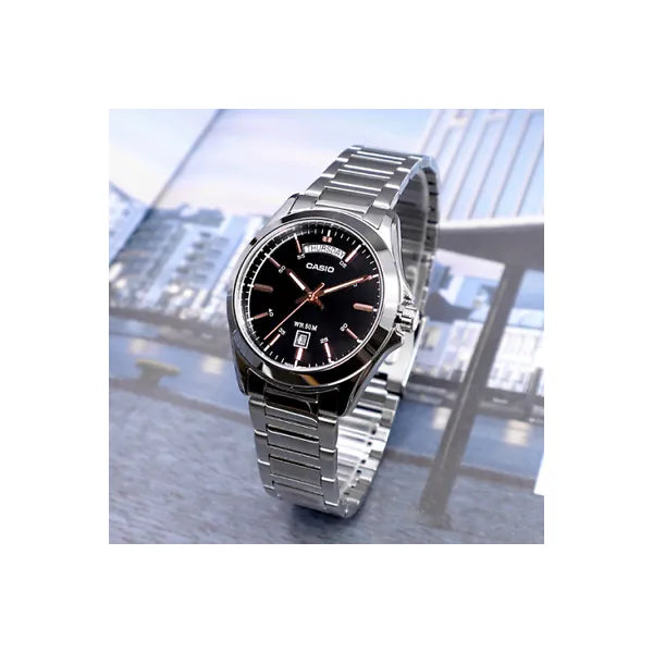Casio MTP-1370D-1A2V férfi kvarc karóra, acél szíj, fekete számlap, WR50, 37 mm