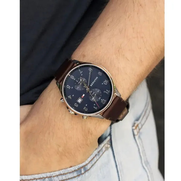 Tommy Hilfiger 1791712 West férfi karóra, kvarc, 44 mm, bőrszíj, kék, WR50
