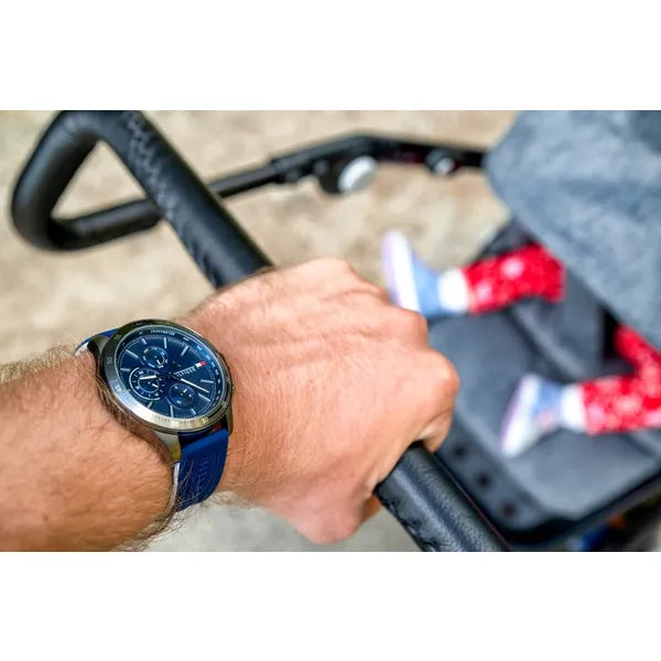 Tommy Hilfiger 1791721 férfi karóra, tengerészkék, kvarc, WR50, szilikonszíj
