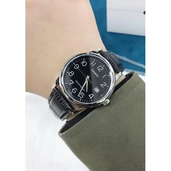 Casio MTP-V002L-1BUDF férfi kvarc karóra, fekete bőrszíj, 44 mm, WR30, dátum