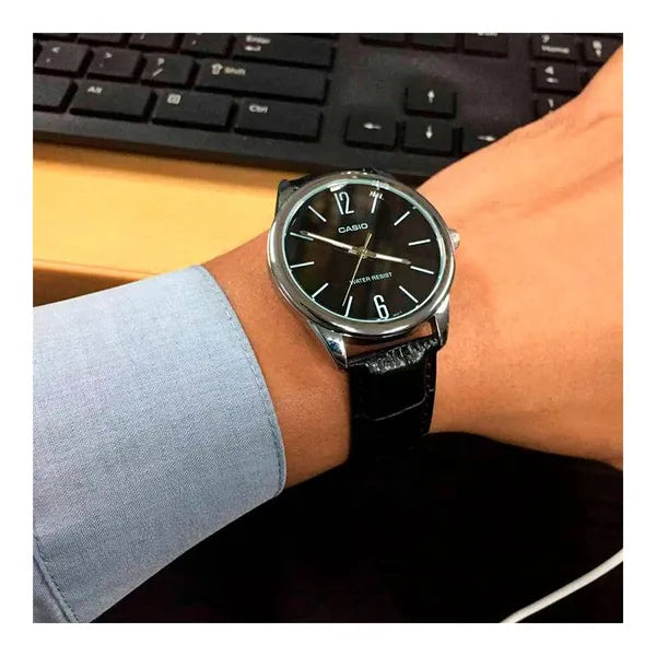Casio férfi karóra MTP-V005L-1B fekete, bőr szíj, 40 mm, WR30, díszdobozzal