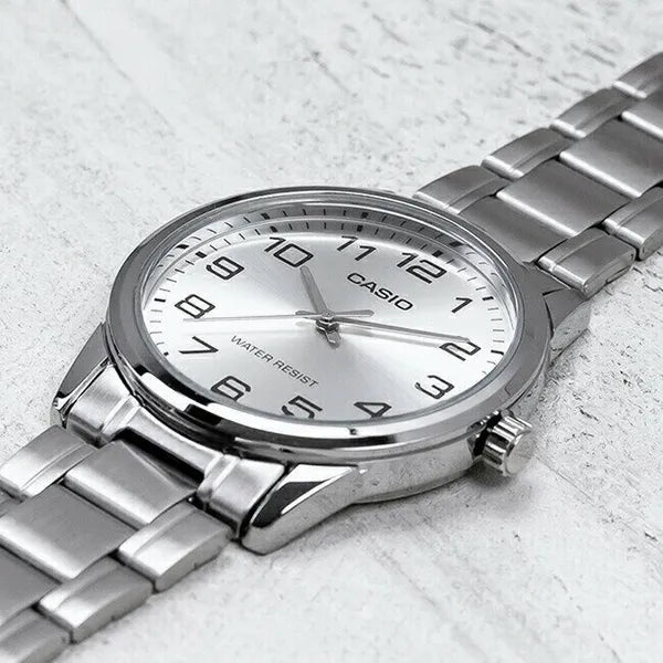 Casio MTP-V001D-7BUDF férfi karóra, ezüst, acél szíj, 38 mm, WR30 + díszdoboz