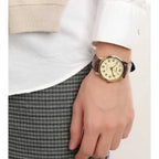Casio férfi kvarc karóra 38 mm, arany számlap, barna bőrszíj, WR30 MTP-V001GL-9B