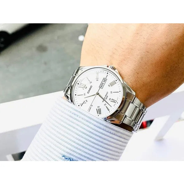 Casio MTP-1384D-7A férfi karóra, acél, ezüst, 41 mm, WR100, dátum