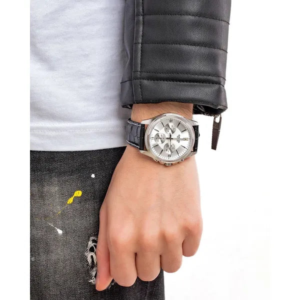 Casio MTP-1375L-7AVDF férfi kvarc karóra, ezüst számlap, fekete bőr, WR50, 42 mm
