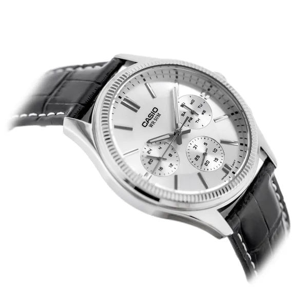 Casio MTP-1375L-7AVDF férfi kvarc karóra, ezüst számlap, fekete bőr, WR50, 42 mm