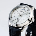 Casio MTP-1370L-7AVDF férfi karóra, kvarc, bőrszíj, WR50, dátum+nap