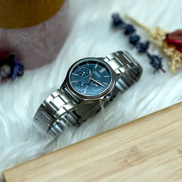 Casio LTP-V300D-1A női karóra, fekete számlap, acél szíj, 33 mm, WR30