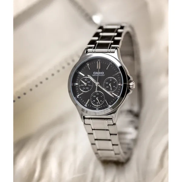 Casio LTP-V300D-1A női karóra, fekete számlap, acél szíj, 33 mm, WR30