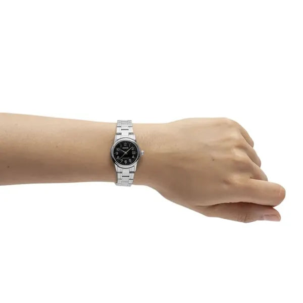 Casio LTP-V002D-1BUDF női karóra, ezüst acél szíj, fekete számlap, dátum
