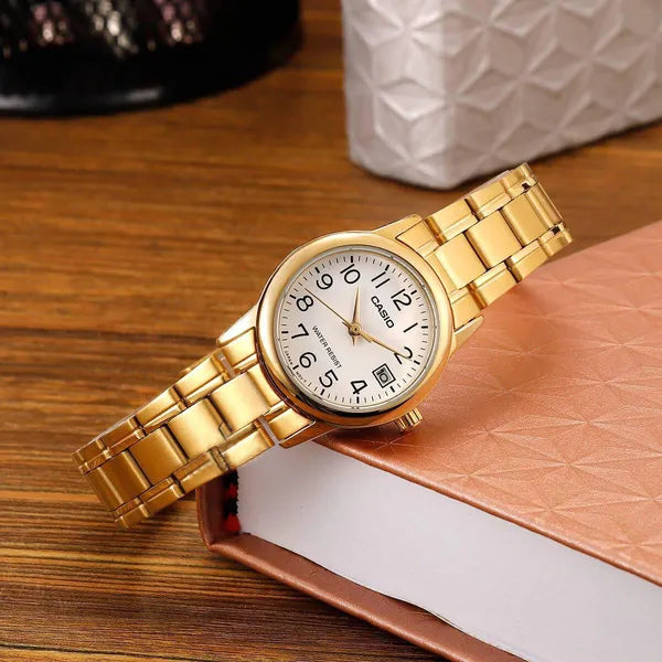 Casio női karóra, arany színű nemesacél, fehér számlap, dátum, 25 mm, WR30