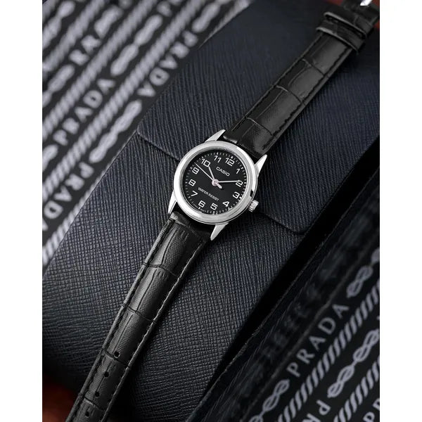 Casio LTP-V001L-1B női karóra, fekete bőr szíj, fekete számlap, 24 mm, WR30
