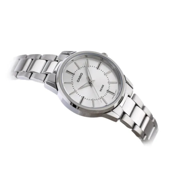 Casio LTP-1303D-7AVDF női karóra, ezüst acél, 30 mm, WR50 + díszdoboz