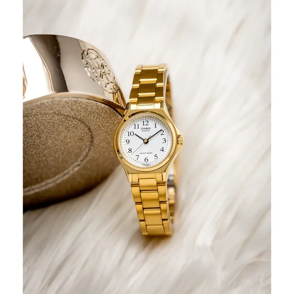 Casio LTP-1130N-7B női karóra, kvarc, acél, arany-ezüst, fehér számlap, WR30