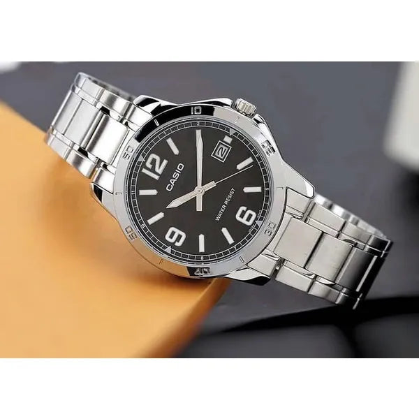 Casio férfi karóra MTP-V004D-1B2, acél szíj, 42 mm, WR30, dátum, díszdobozzal