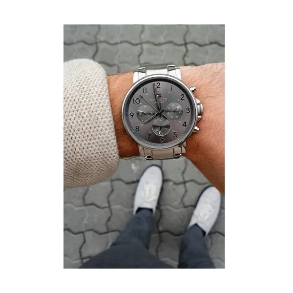Tommy Hilfiger férfi karóra 1710382, ezüst számlap, acél, WR50, doboz