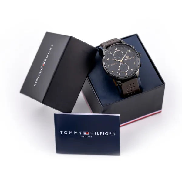 Tommy Hilfiger Chase 1791577 férfi karóra, fekete tok, barna bőr, WR50, kvarc