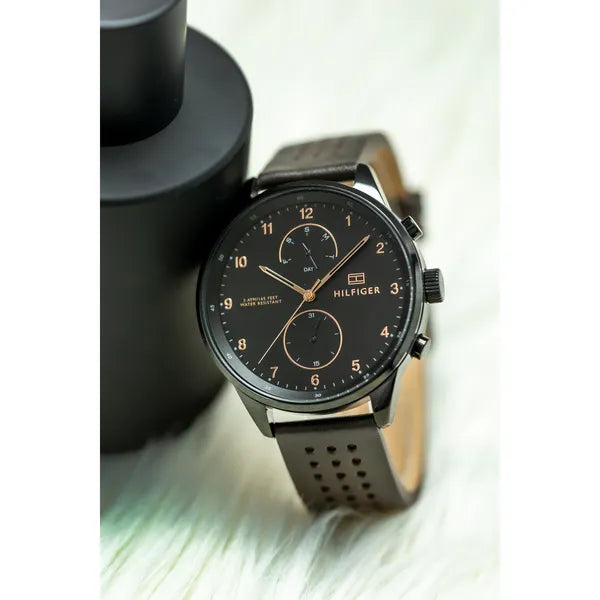 Tommy Hilfiger Chase 1791577 férfi karóra, fekete tok, barna bőr, WR50, kvarc