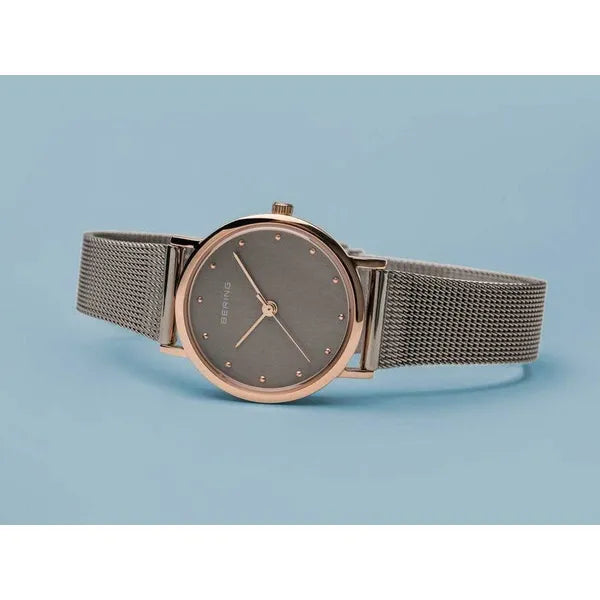 Bering Classic 13426-369 női karóra, 26 mm, zafírüveg, rozéarany/szürke