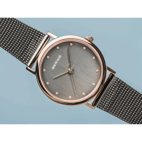 Bering Classic 13426-369 női karóra, 26 mm, zafírüveg, rozéarany/szürke