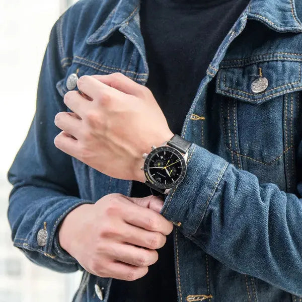 Emporio Armani AR11325 férfi kronográf óra, fekete számlap, bőr szíj 43 mm