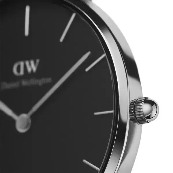 Daniel Wellington Petite női karóra, 32 mm, fekete számlap, ezüst tok, kvarc