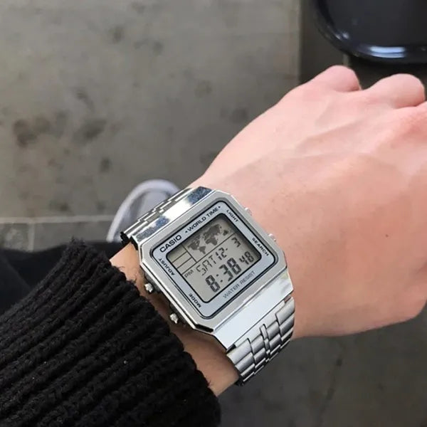 Casio Vintage férfi digitális karóra A500WA-7, ezüst, acél szíj, WR30