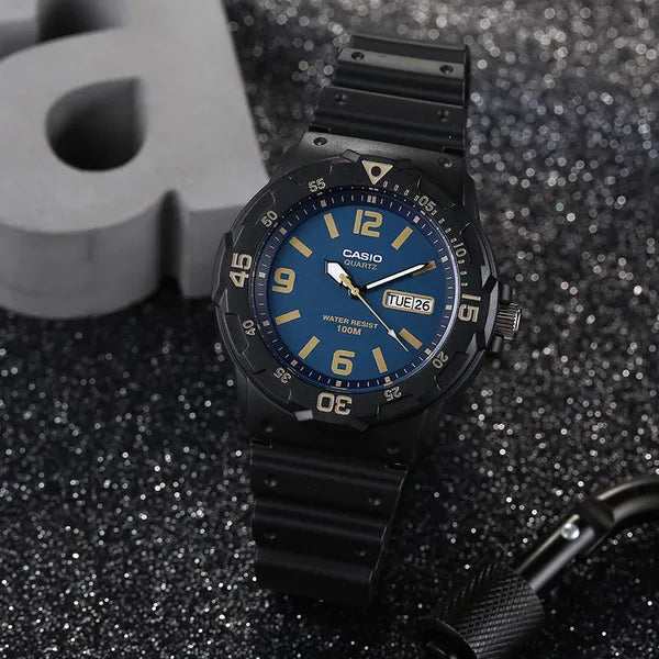 Casio MRW-200H-2B3 férfi kvarc karóra, 43 mm, WR100, kék számlap