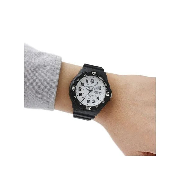 Casio MRW-200H-7B férfi karóra, kvarc, WR100, 43 mm, fehér számlap