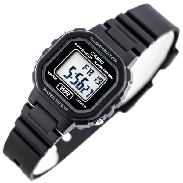 Casio LA-20WH-1AEF gyerek digitális karóra, fekete, WR30, díszdobozzal